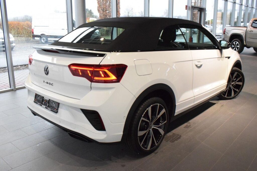 Rechte Flanke des Volkswagen T-Roc Cabriolet R-Line