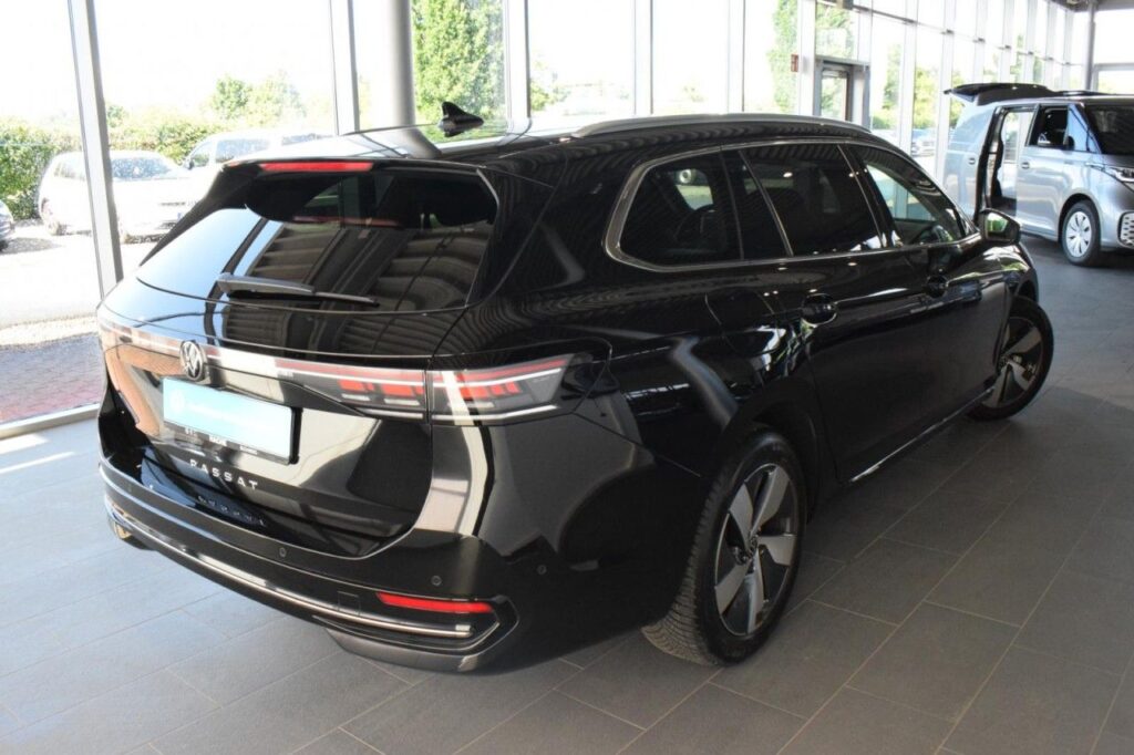 Volkswagen Passat Variant Exposé-Bild 3