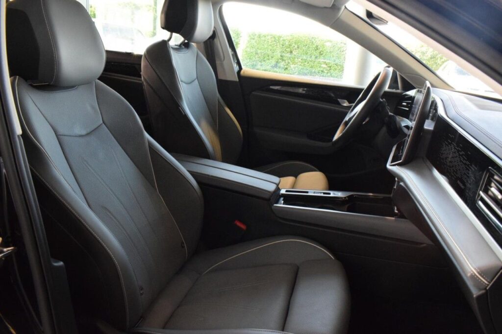 Volkswagen Passat Variant Exposé-Bild 7