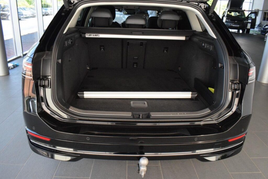 Volkswagen Passat Variant Exposé-Bild 9