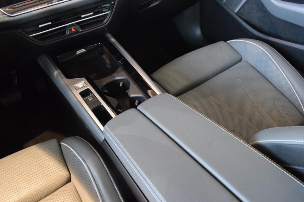 Volkswagen Passat Variant Exposé-Bild 11