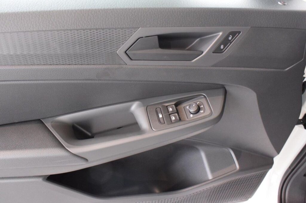 webc vehicle 144676 423148770 006.jpg