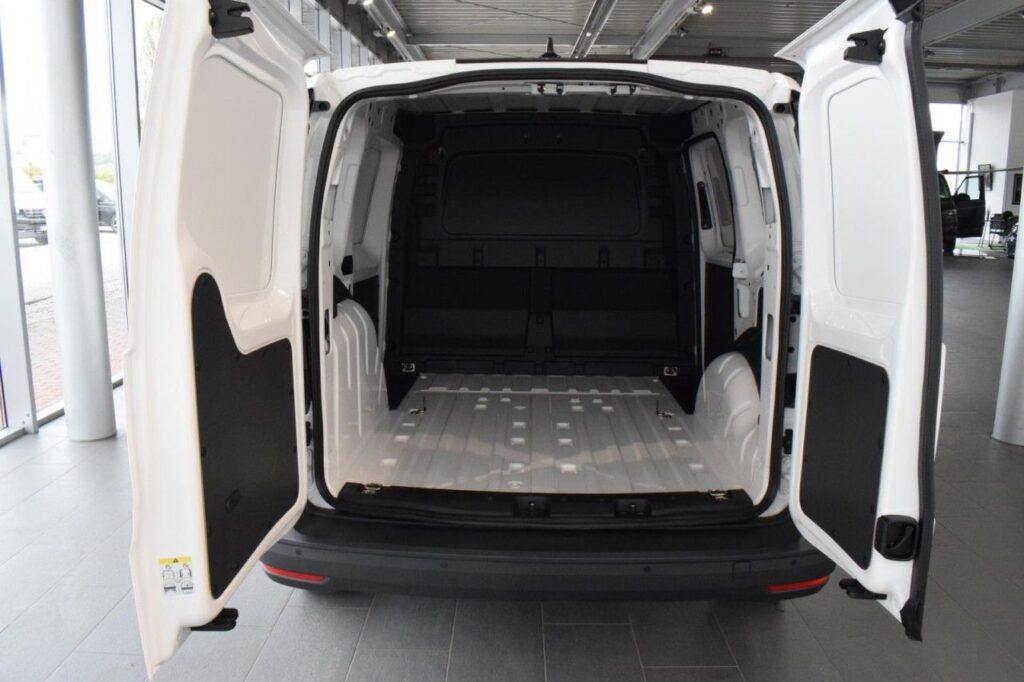 webc vehicle 144676 423148770 009.jpg