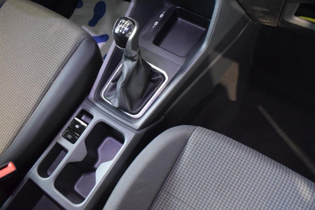 webc vehicle 144676 423148770 012.jpg