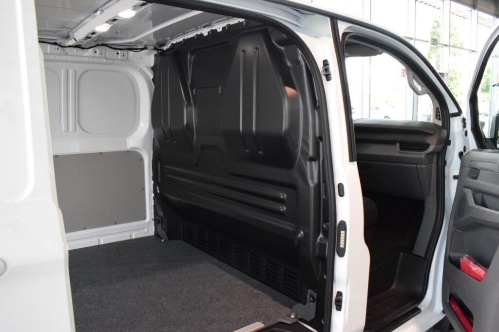 webc vehicle 166535 424004426 013.jpg