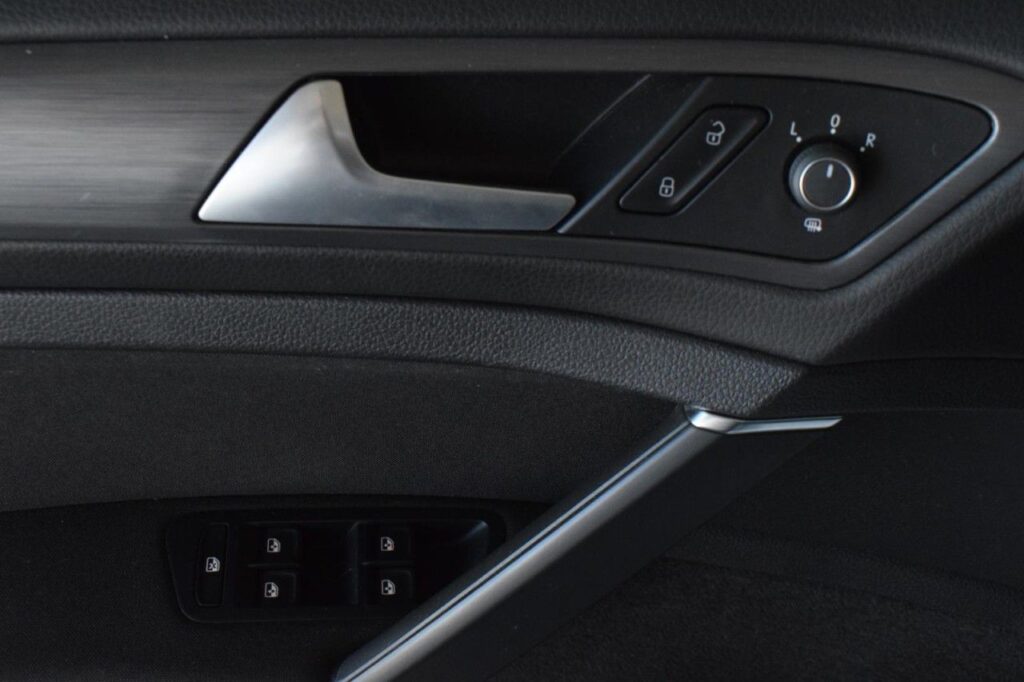 webc vehicle 221186 426015541 009.jpg