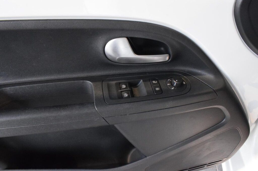 webc vehicle 223709 426160457 006.jpg