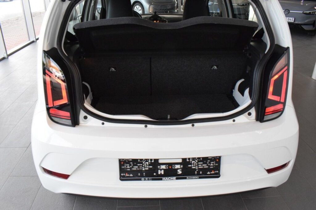 webc vehicle 223709 426160457 009.jpg