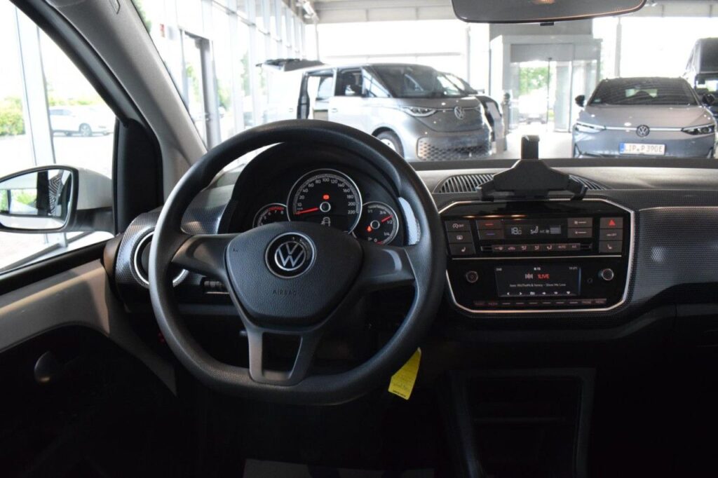 webc vehicle 223709 426160457 010.jpg