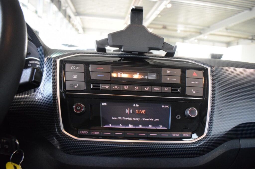 webc vehicle 223709 426160457 012.jpg
