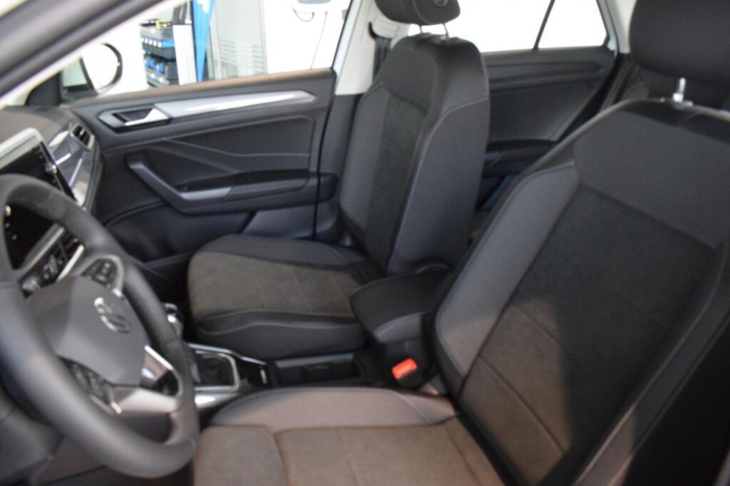 webc vehicle 238636 426749849 007.jpg