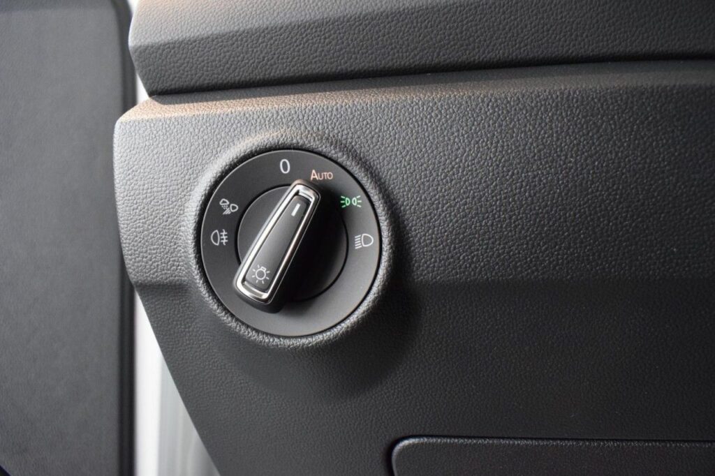 webc vehicle 238636 426749849 014.jpg
