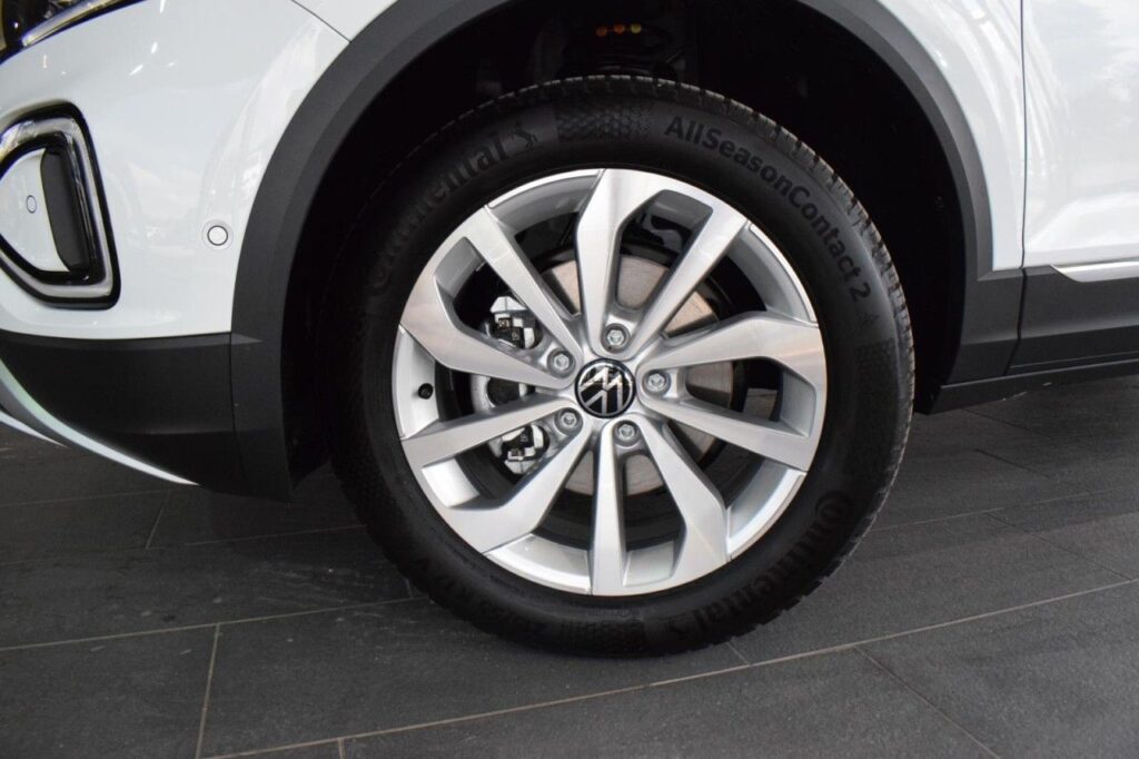 webc vehicle 238636 426749849 019.jpg