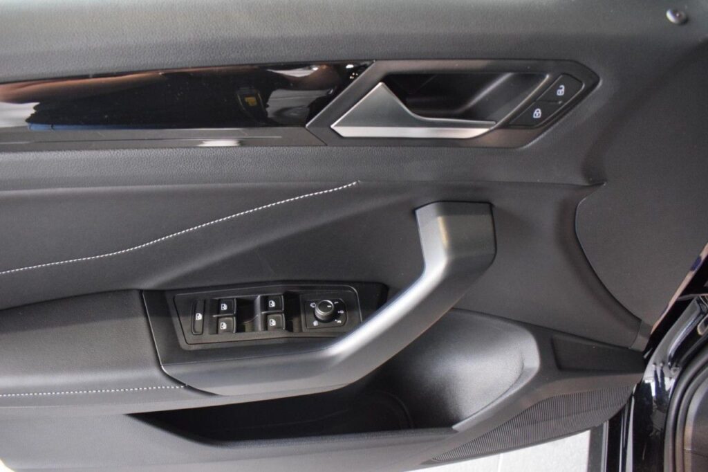webc vehicle 238637 426749862 007.jpg