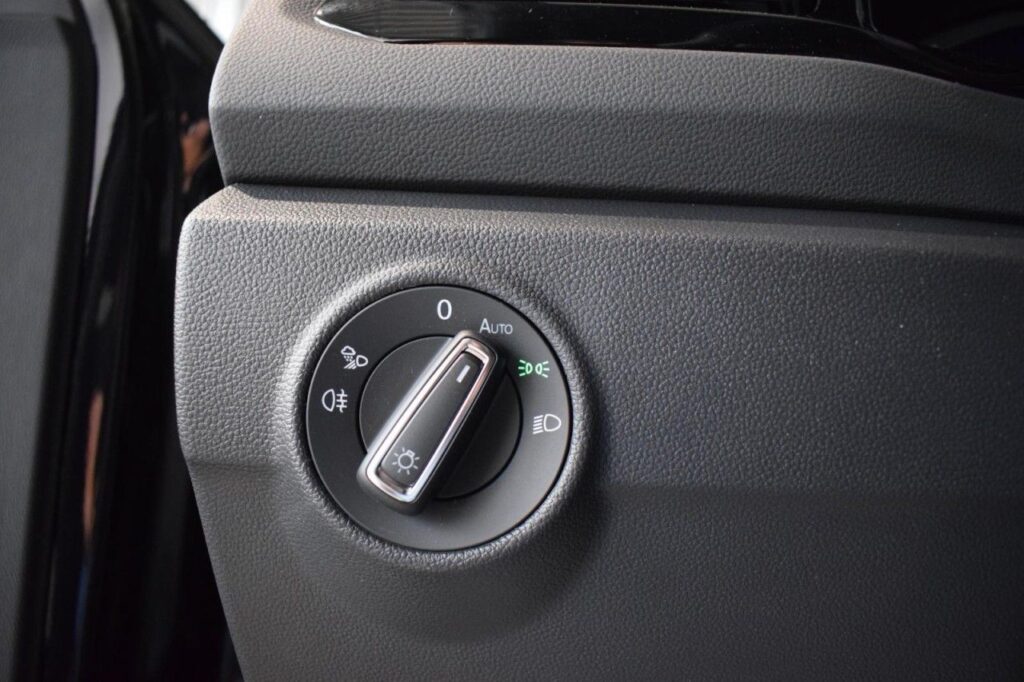 webc vehicle 238637 426749862 017.jpg