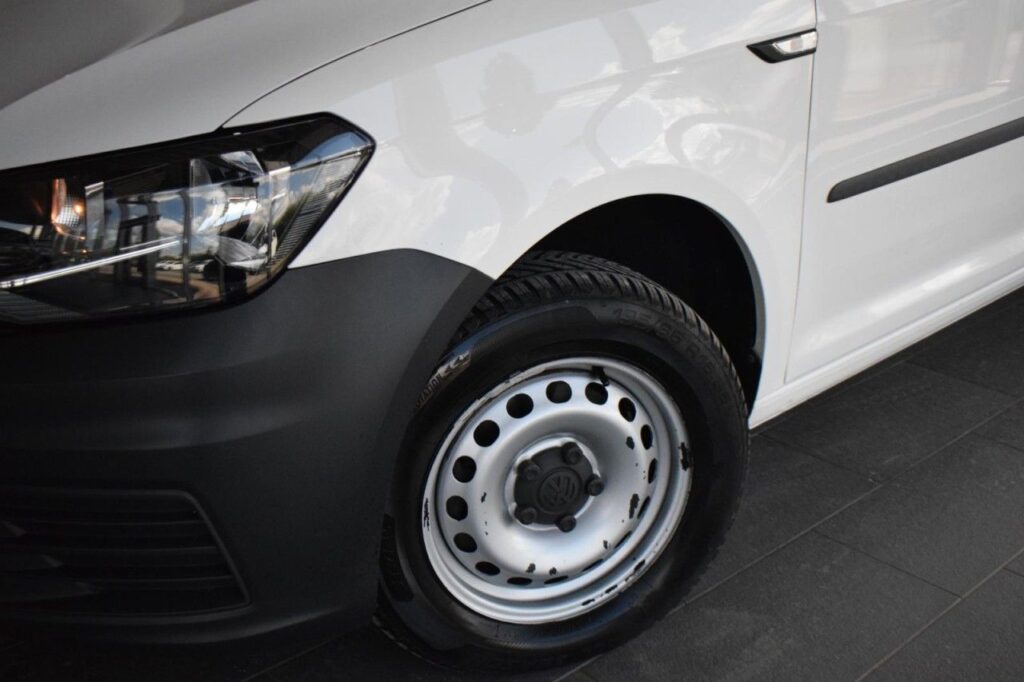 webc vehicle 25026 402243696 019.jpg