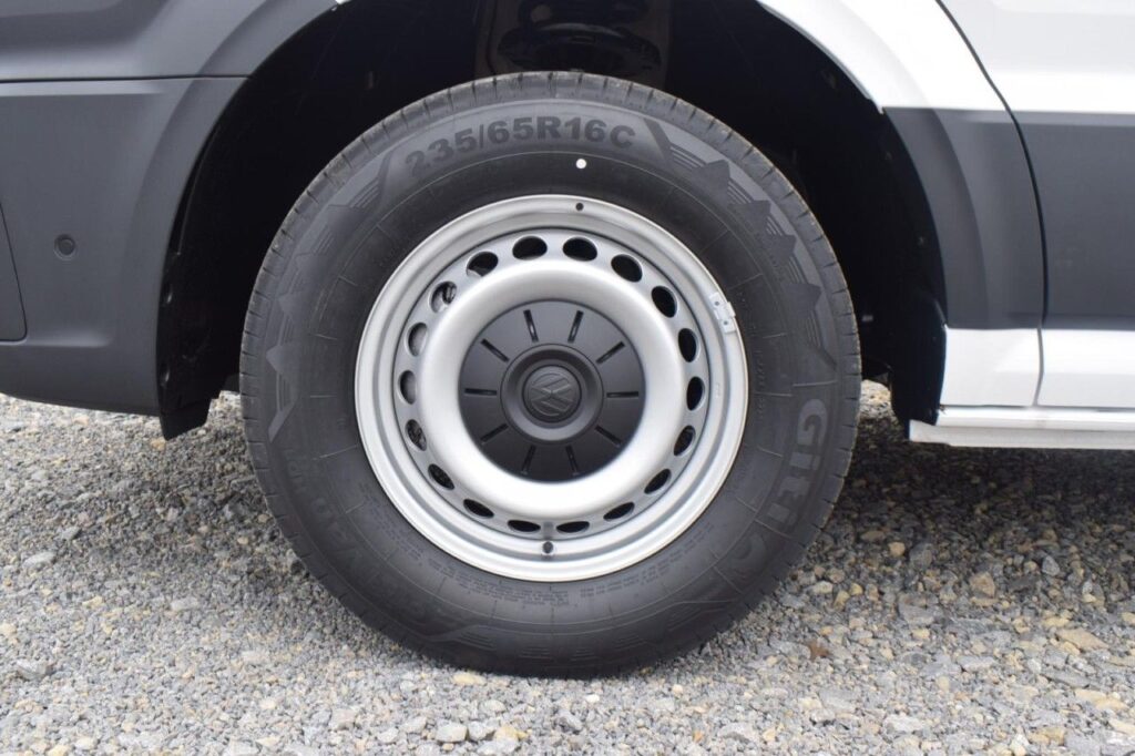 webc vehicle 25046 407913678 020.jpg