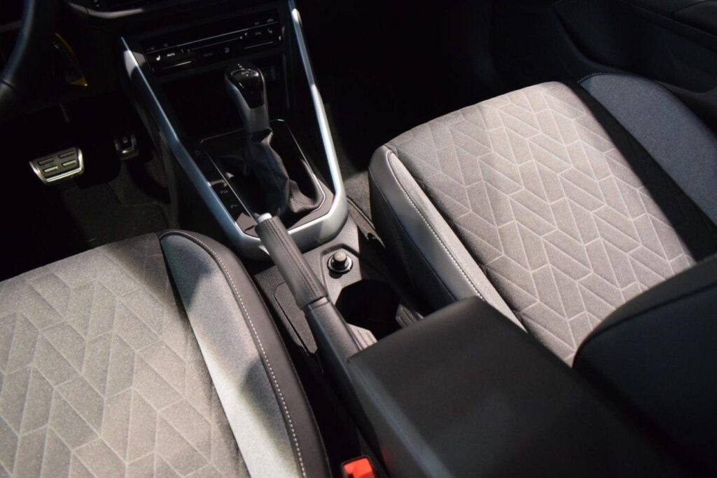 webc vehicle 25050 428789217 011.jpg