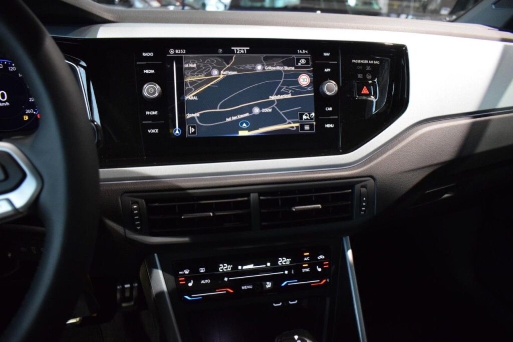 webc vehicle 25050 428789217 013.jpg