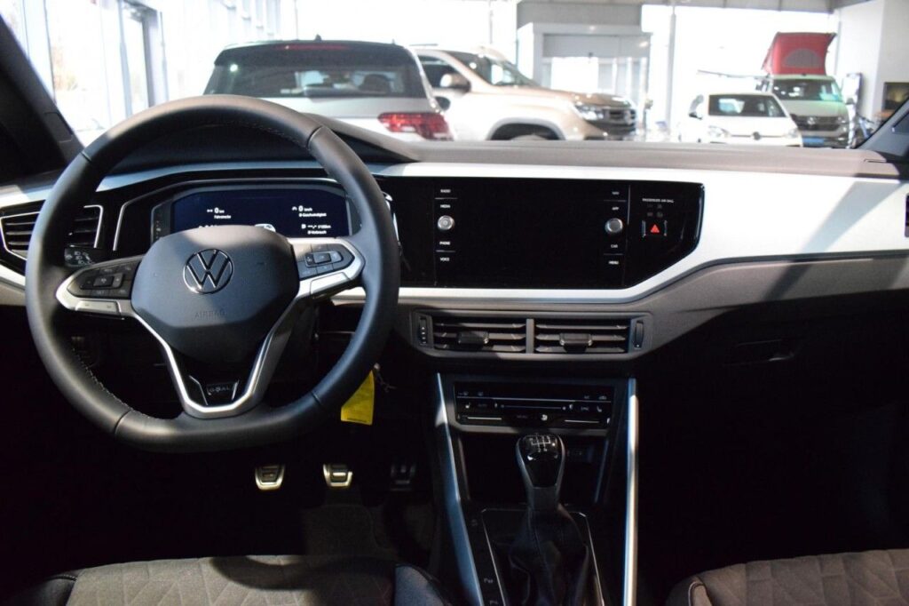 webc vehicle 25062 411820040 011.jpg