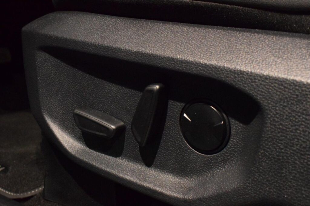 webc vehicle 25072 413284701 020.jpg