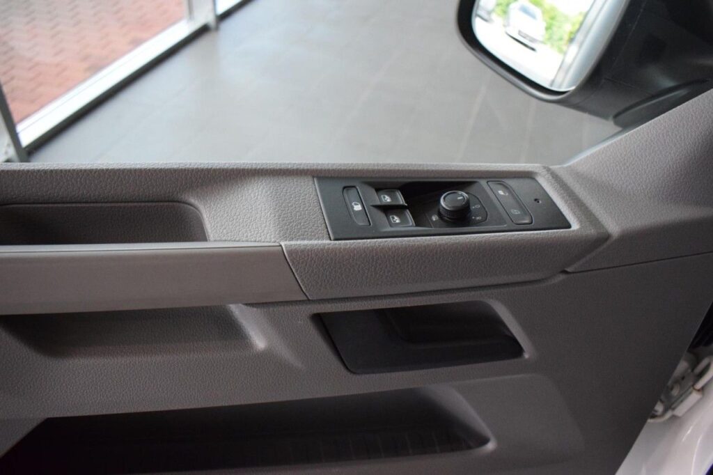 webc vehicle 254028 427298153 006.jpg