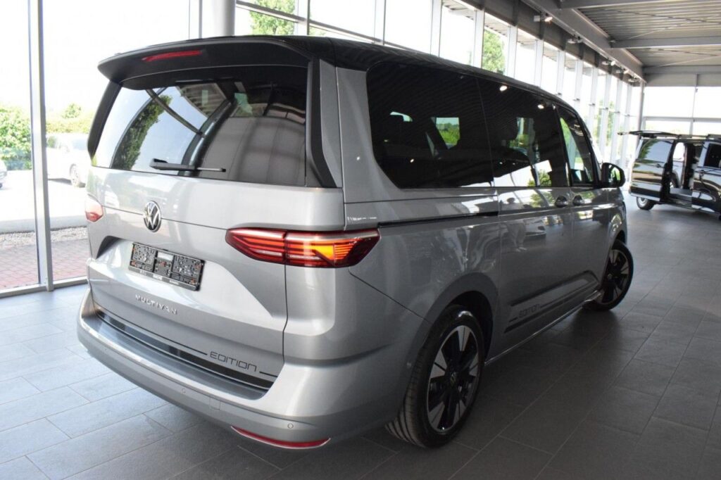webc vehicle 256553 427410388 003.jpg