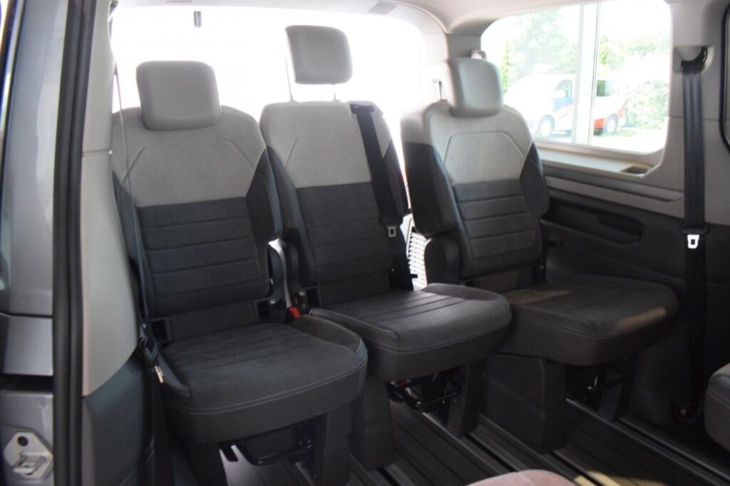 webc vehicle 256553 427410388 009.jpg