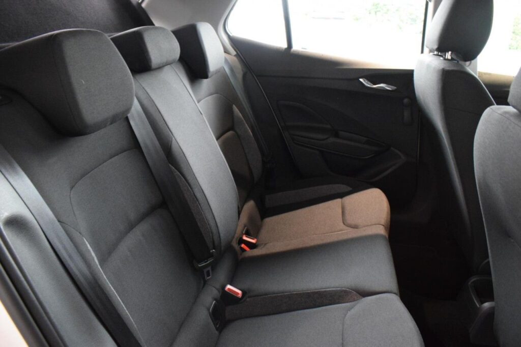 webc vehicle 259075 427536539 008.jpg