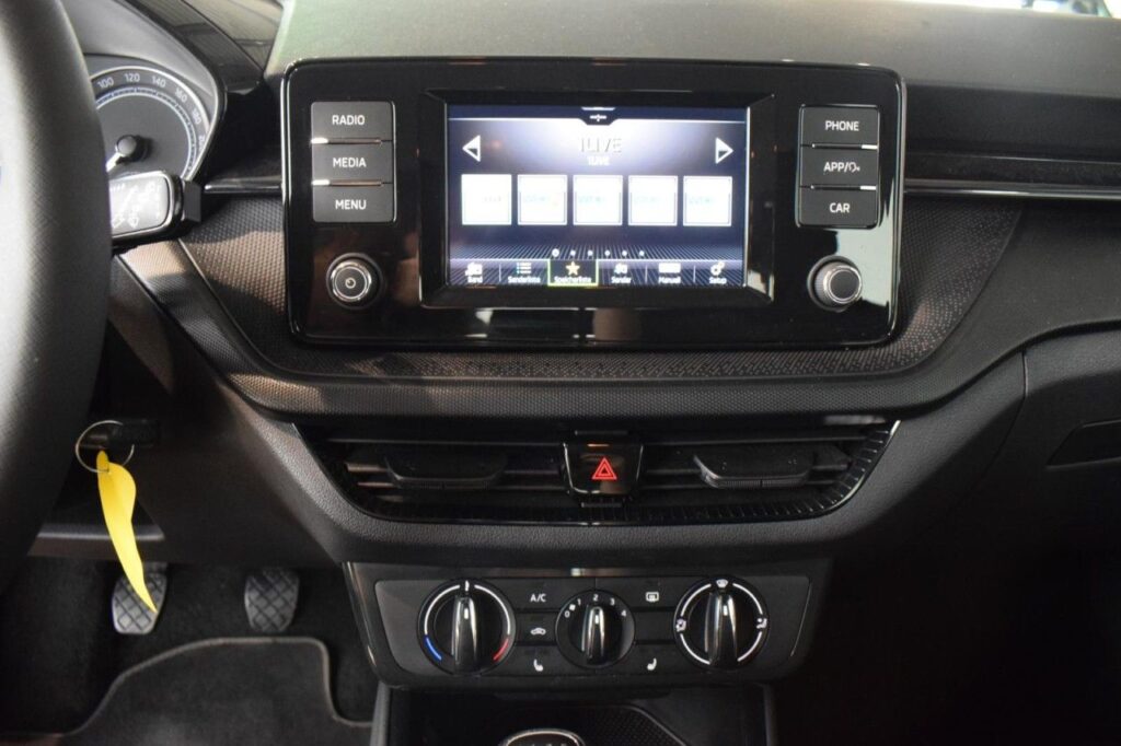 webc vehicle 259075 427536539 012.jpg