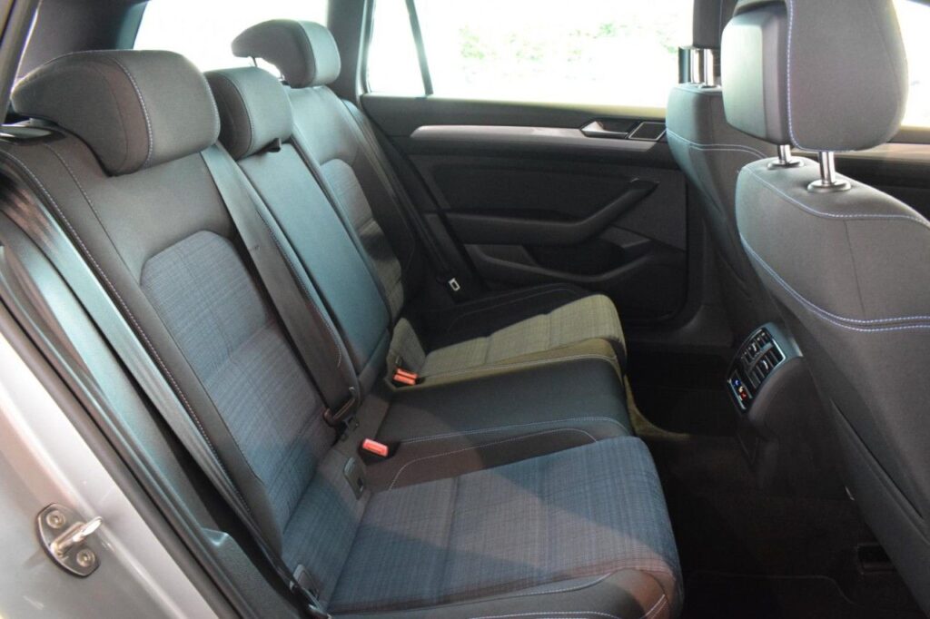 webc vehicle 277273 428244065 008.jpg