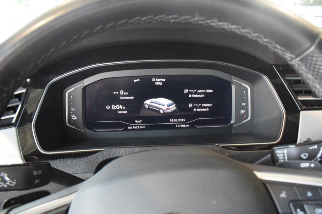 webc vehicle 277273 428244065 015.jpg