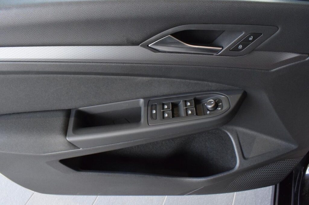 webc vehicle 277274 428244070 006.jpg