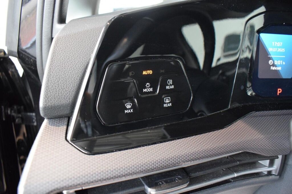 webc vehicle 277274 428244070 014.jpg