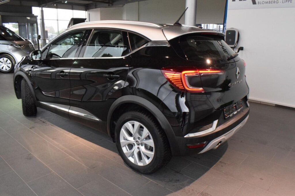 webc vehicle 289629 428684190 004.jpg