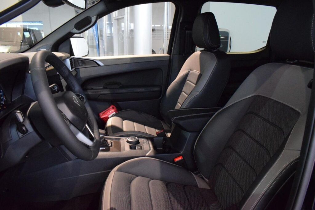 webc vehicle 297323 422544513 005.jpg