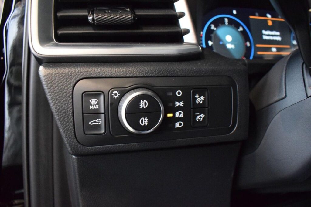 webc vehicle 297323 422544513 017.jpg