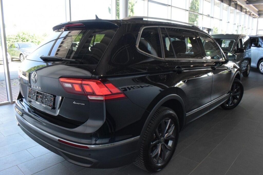 webc vehicle 297325 429009983 003.jpg