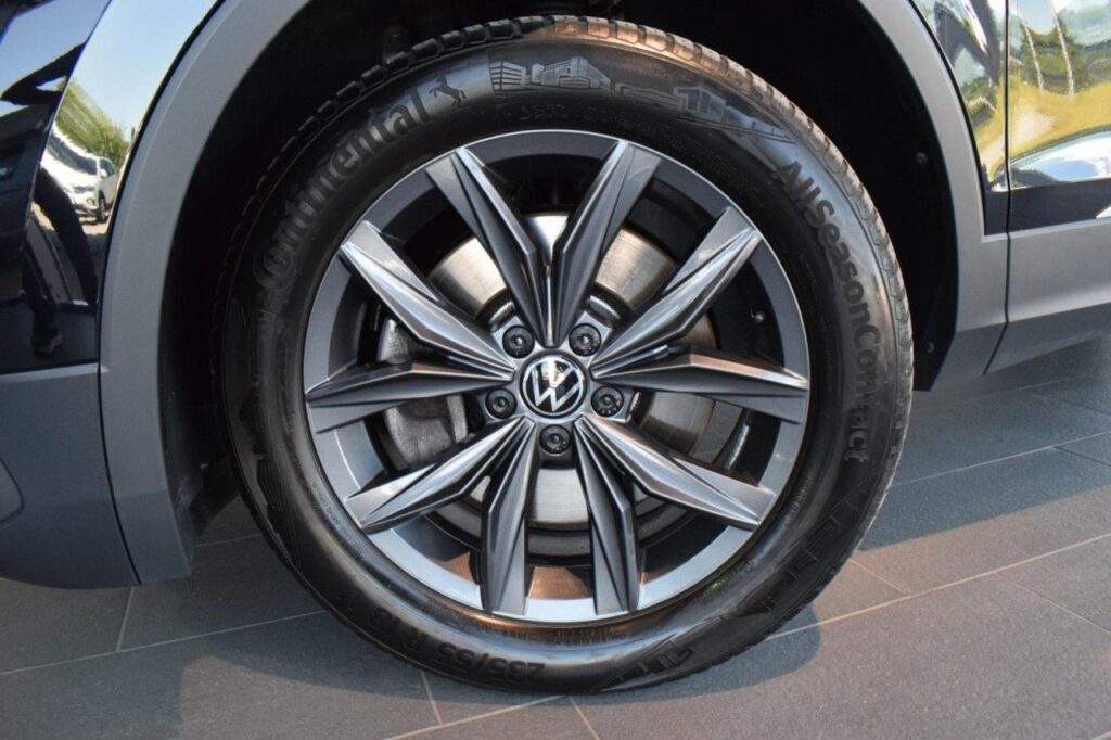 webc vehicle 297325 429009983 017.jpg
