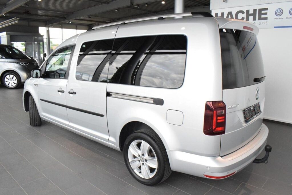 webc vehicle 309975 429490506 004.jpg