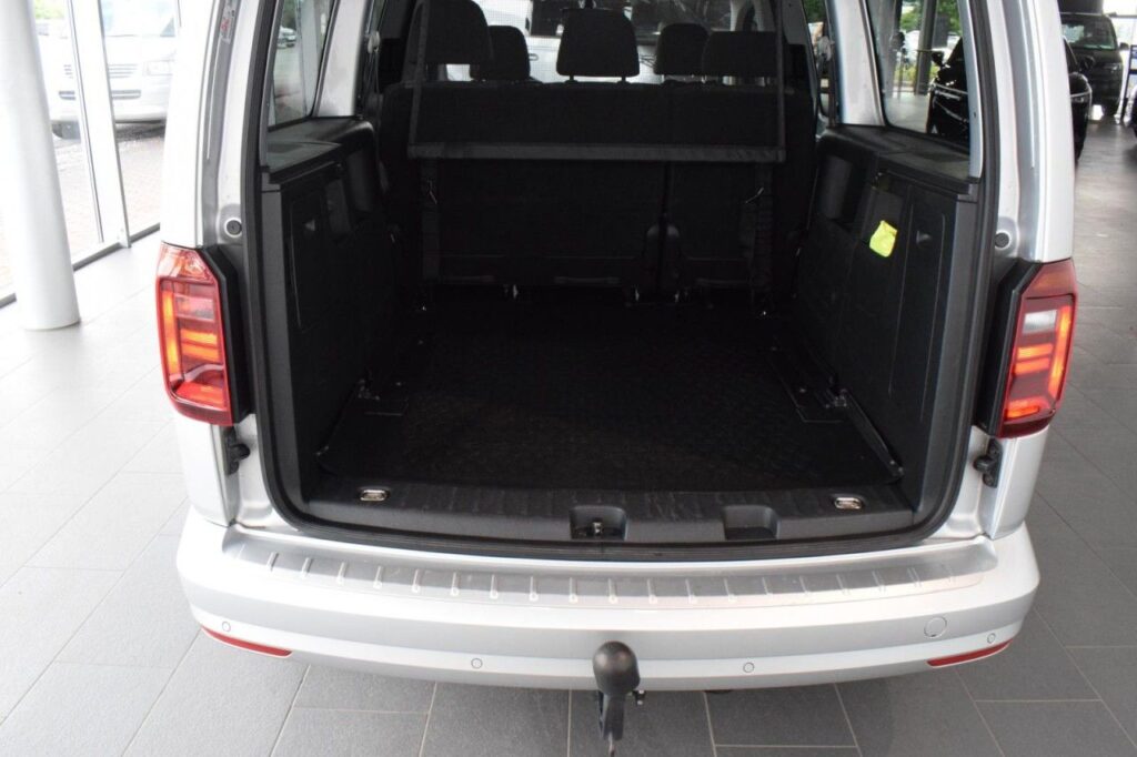 webc vehicle 309975 429490506 009.jpg