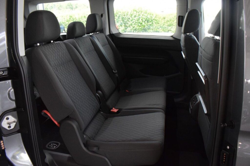 webc vehicle 309977 429490522 008.jpg