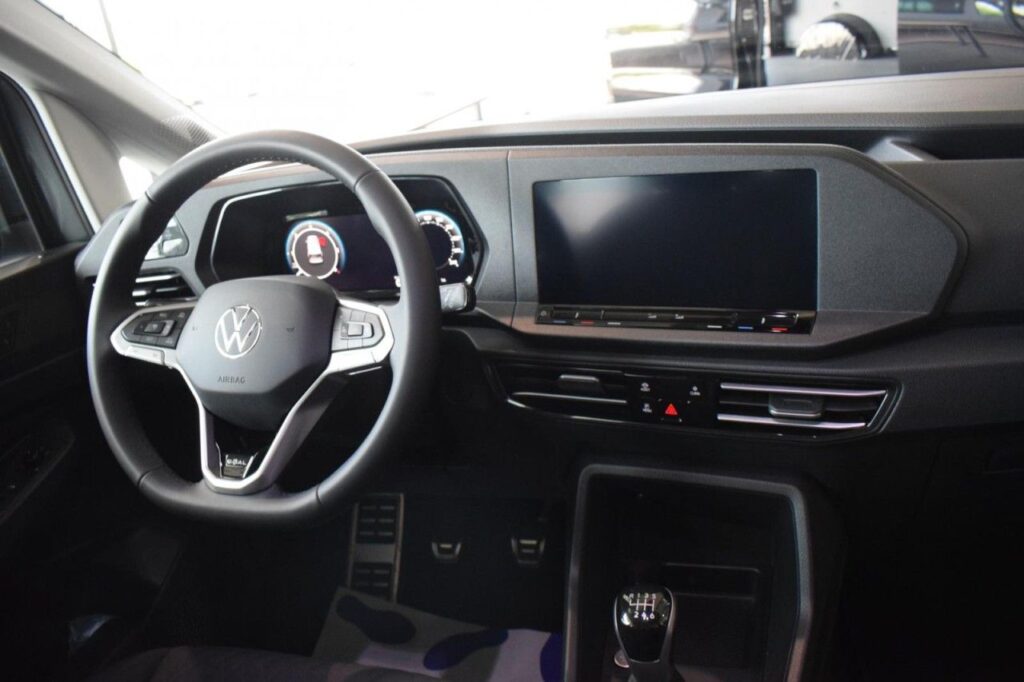 webc vehicle 309977 429490522 011.jpg