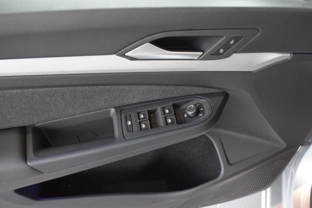 webc vehicle 312513 429554397 006.jpg