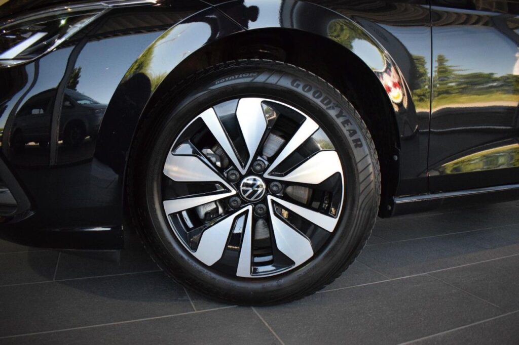 webc vehicle 323073 429892291 017.jpg