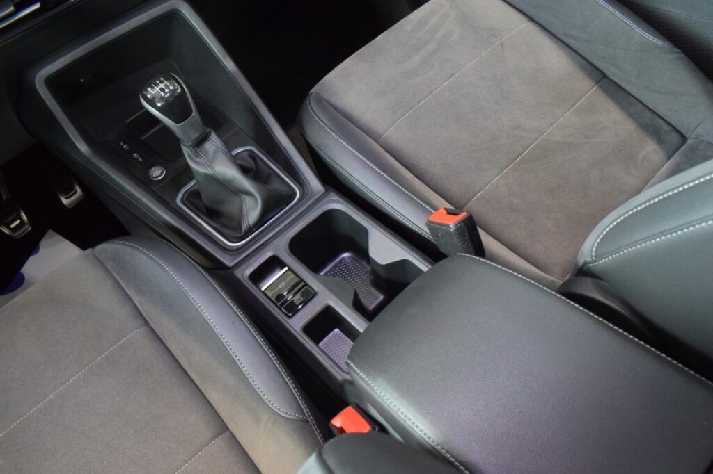 webc vehicle 330995 430200110 011.jpg