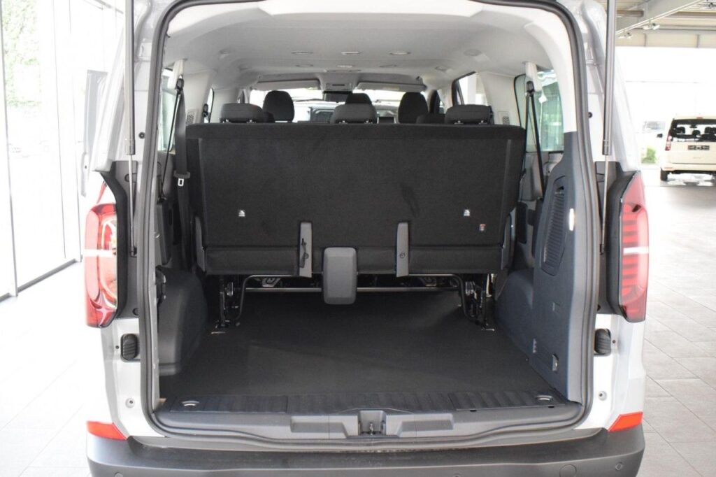 webc vehicle 340560 430554994 006.jpg