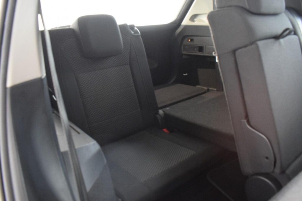 webc vehicle 345215 430777373 009.jpg