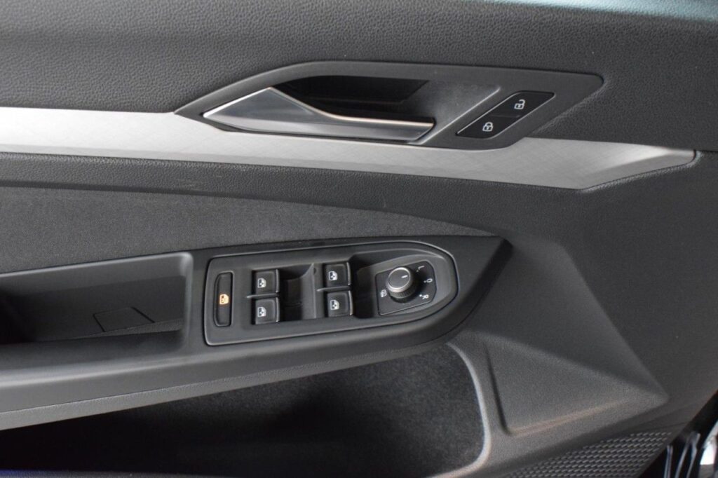webc vehicle 347651 430864652 008.jpg