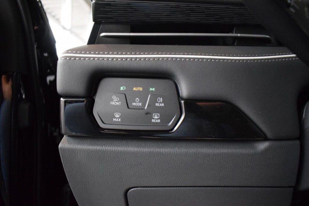 webc vehicle 347655 430869078 014.jpg